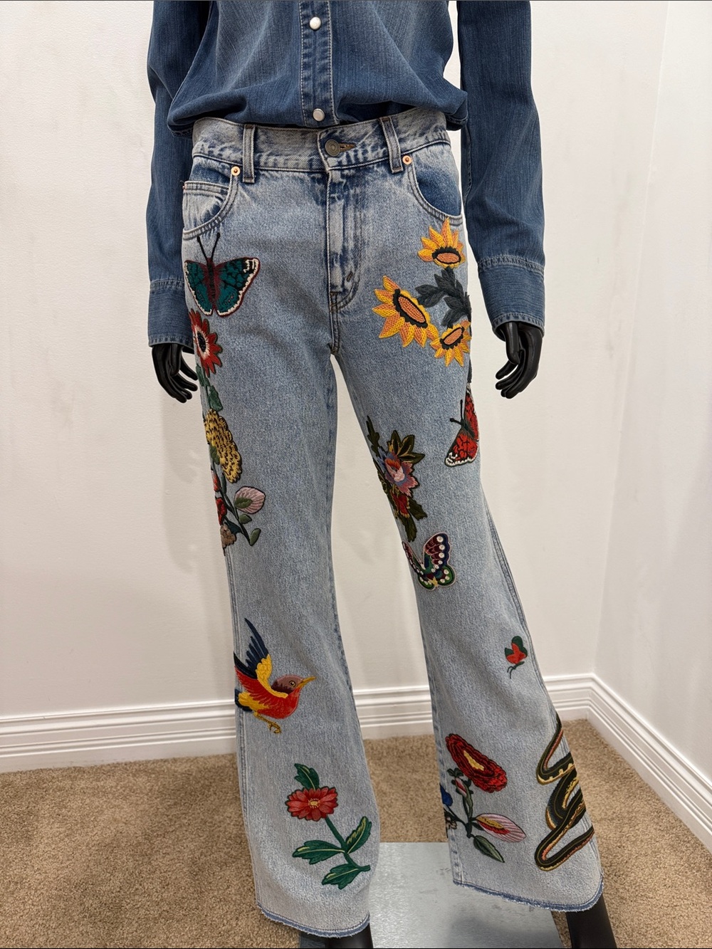 GUCCI Runway Rare Floral Butterfly Snake Embroidered Flare Jeans 26